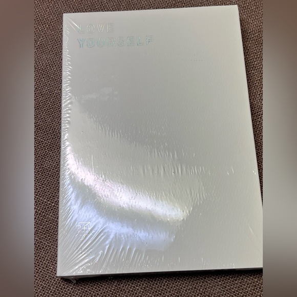 BTS Love Yourself: Her Album CD Official Sealed K-Pop BigHit HYBE Sealed New - Picture 2 of 3